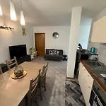 The Happy Place Apartment *